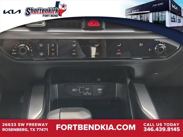 new 2025 Kia Sorento car, priced at $32,900