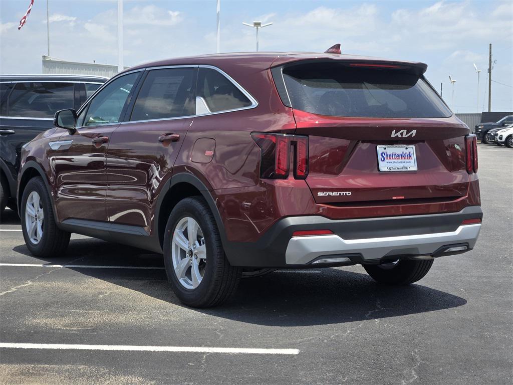 new 2025 Kia Sorento car, priced at $28,804