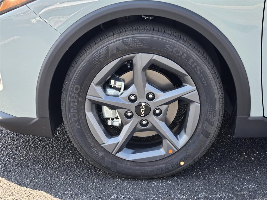new 2025 Kia K4 car, priced at $21,976