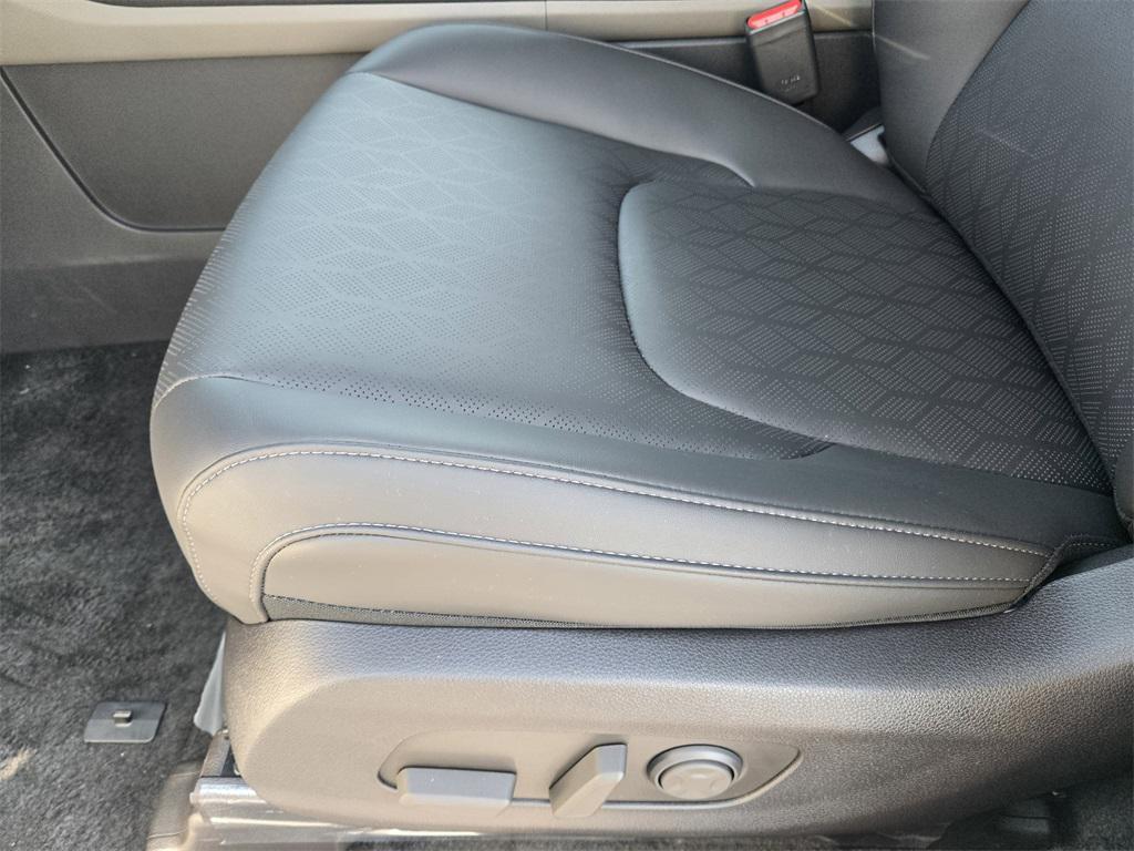 new 2026 Kia Carnival Hybrid car, priced at $42,266