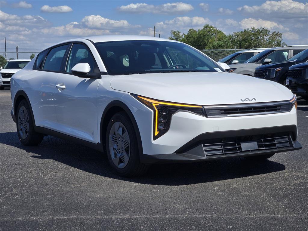 new 2025 Kia K4 car, priced at $21,401