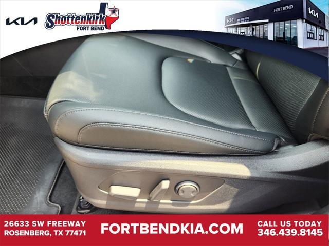 new 2025 Kia Sportage car, priced at $33,035