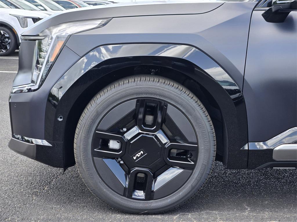 new 2026 Kia EV9 car, priced at $70,683