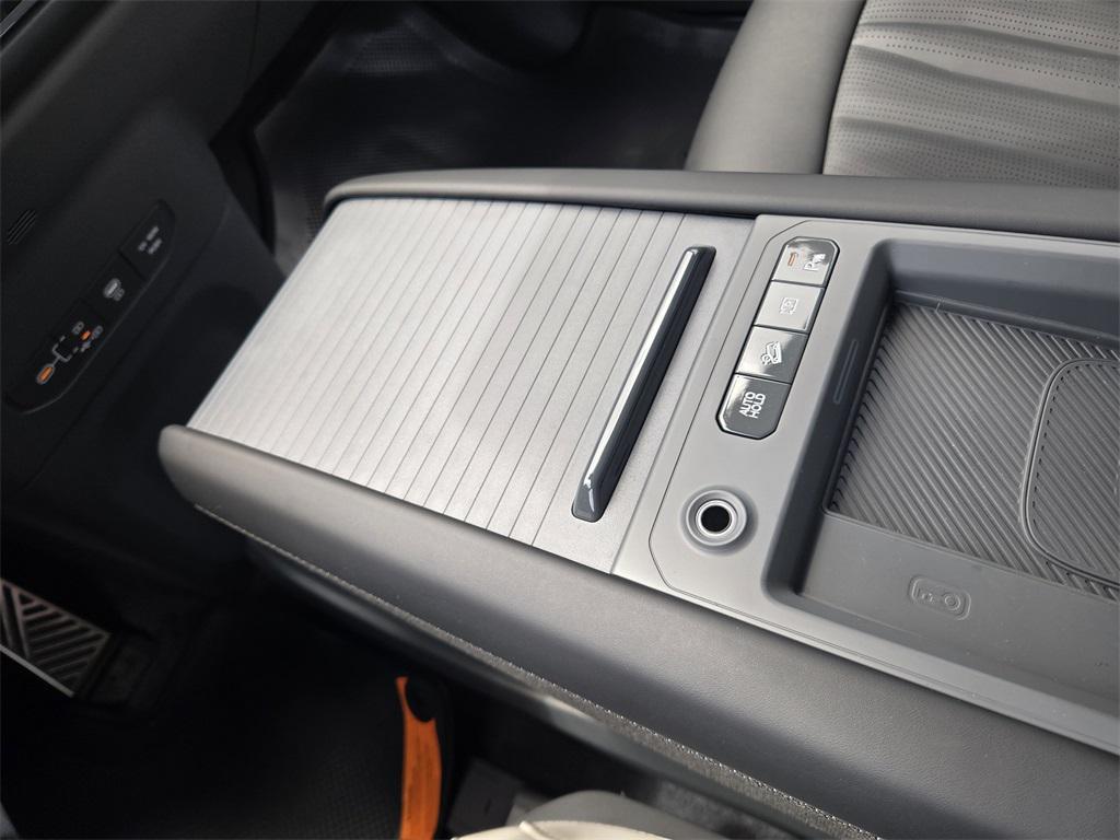 new 2026 Kia EV9 car, priced at $70,683