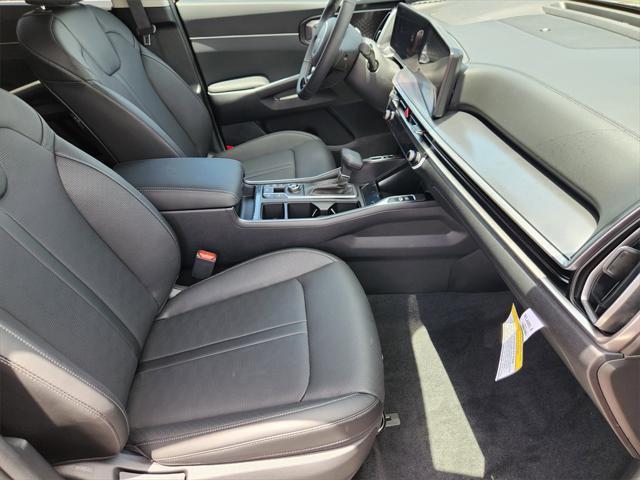 new 2025 Kia Sorento car, priced at $34,792