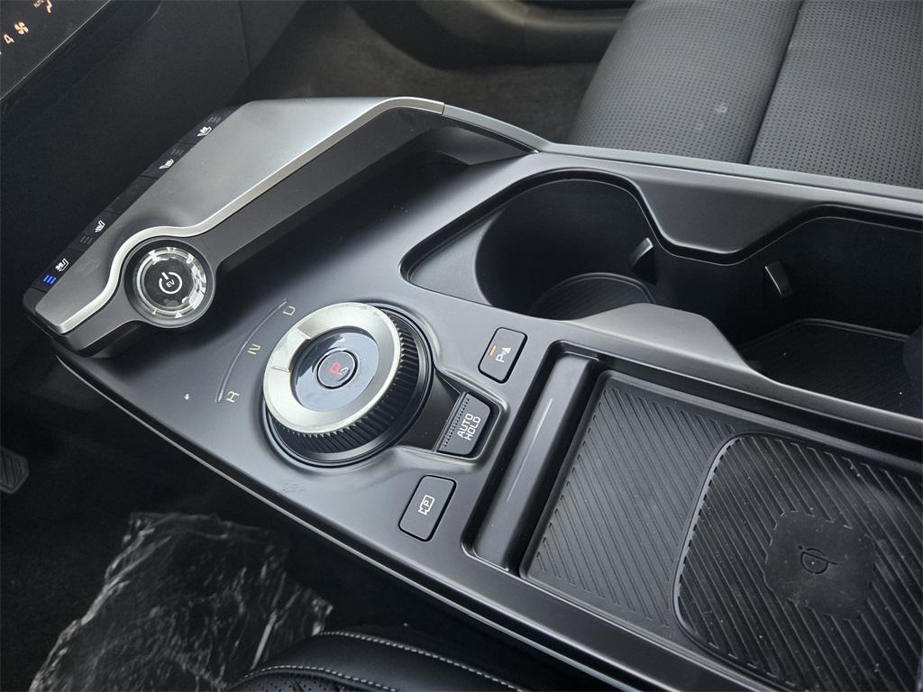 new 2025 Kia EV6 car, priced at $38,197