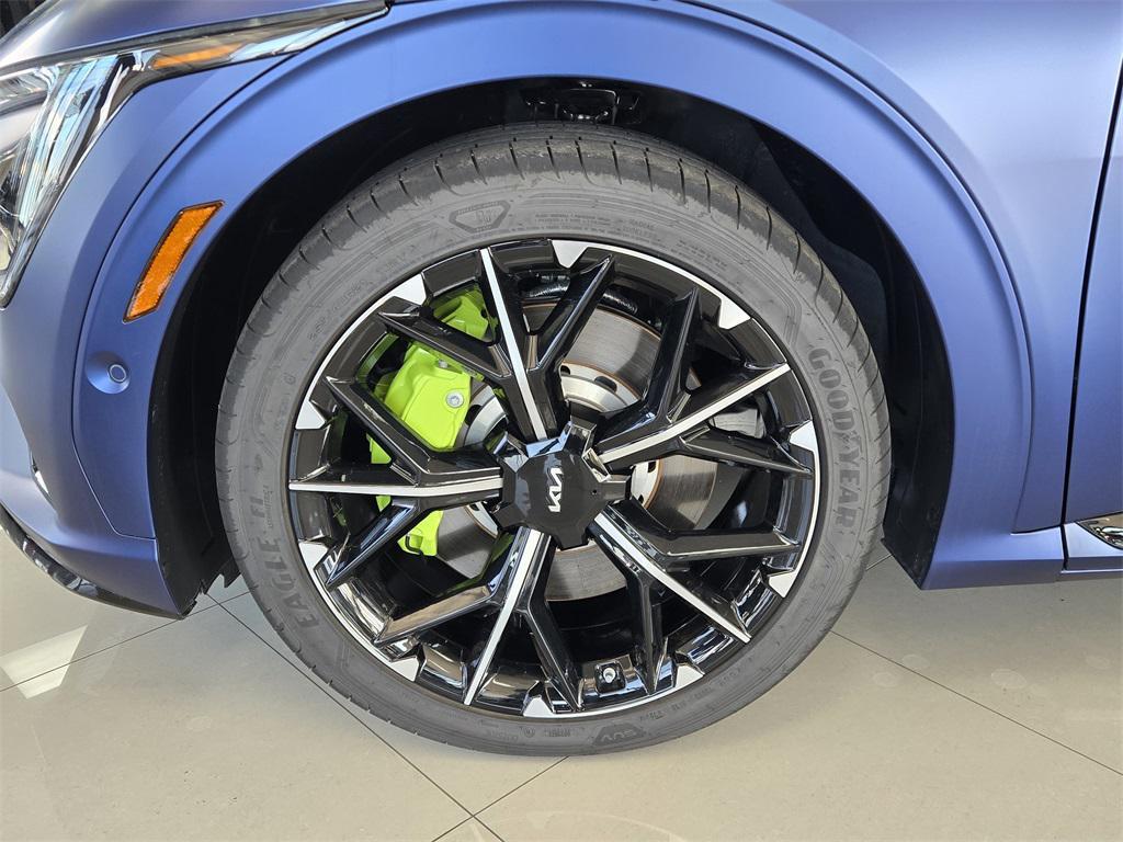 new 2025 Kia EV6 car, priced at $64,667