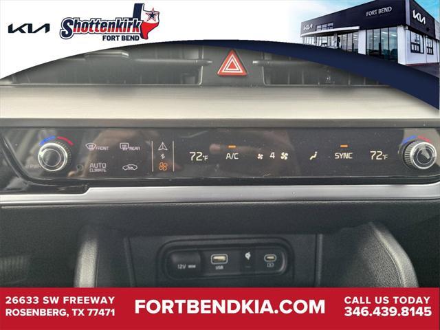 new 2025 Kia Sportage car, priced at $31,235