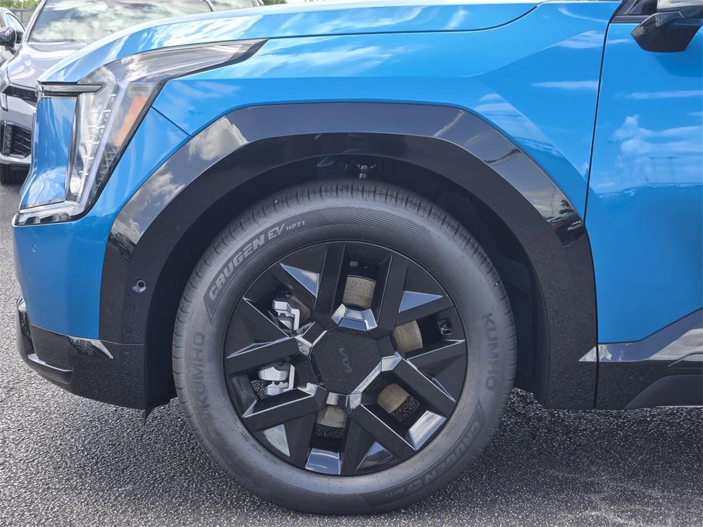 new 2026 Kia EV9 car, priced at $60,014