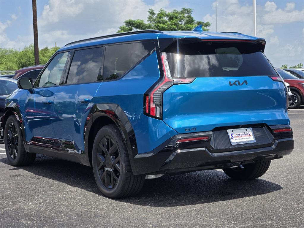 new 2026 Kia EV9 car, priced at $60,014