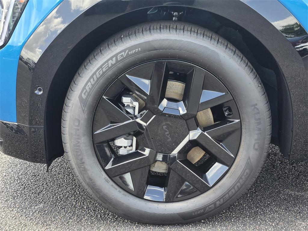 new 2026 Kia EV9 car, priced at $60,014
