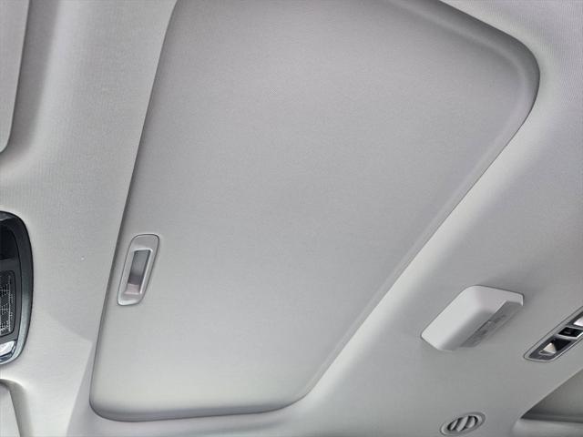 new 2025 Kia Carnival Hybrid car, priced at $52,067