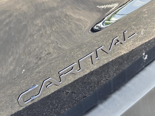 new 2025 Kia Carnival Hybrid car, priced at $52,067