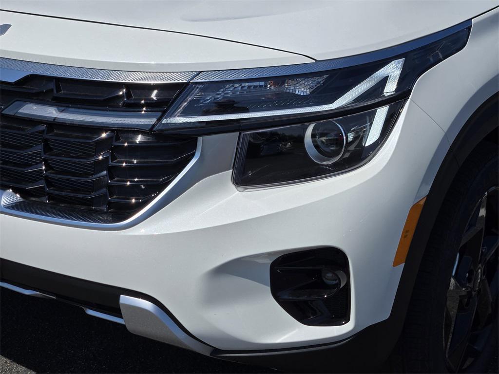 new 2026 Kia Seltos car, priced at $27,295