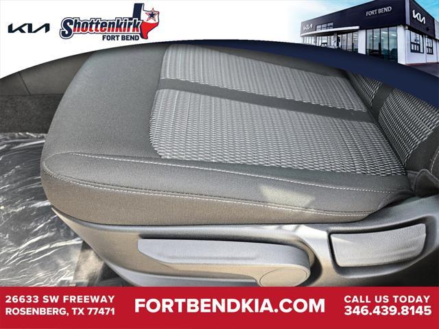 new 2025 Kia Sorento car, priced at $33,945