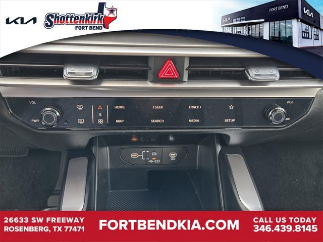 new 2025 Kia Sorento car, priced at $33,945