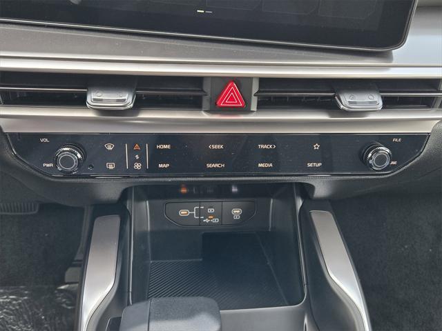 new 2025 Kia Sorento car, priced at $33,945