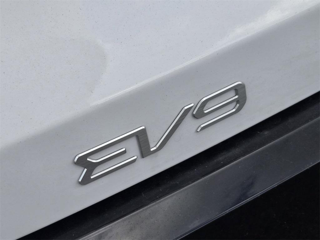 new 2026 Kia EV9 car, priced at $71,378