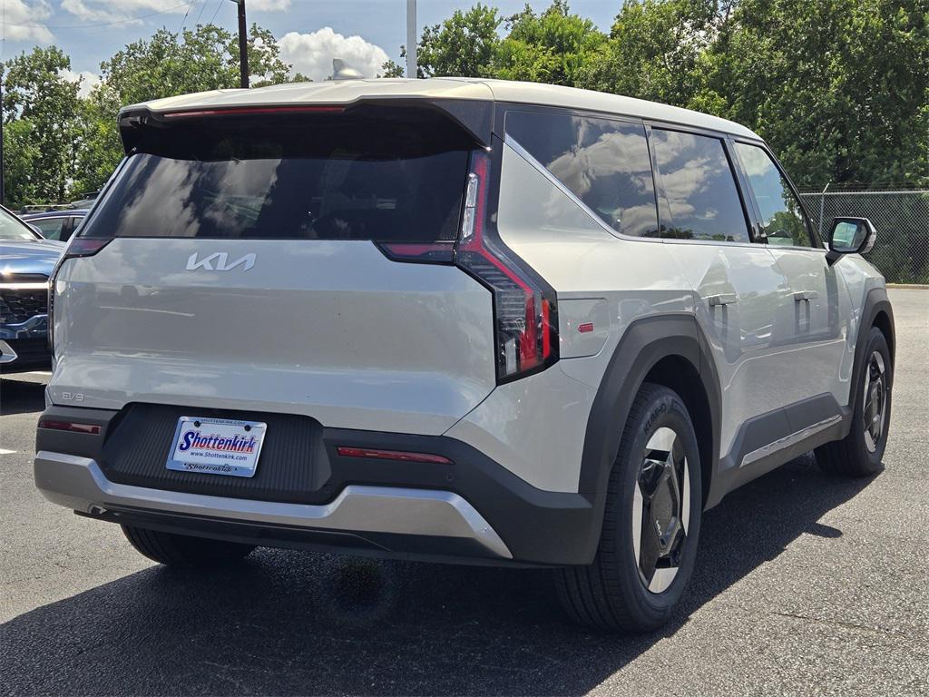 new 2026 Kia EV9 car, priced at $39,489