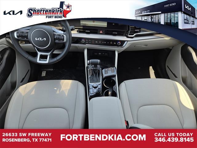 new 2025 Kia Sportage car, priced at $31,060