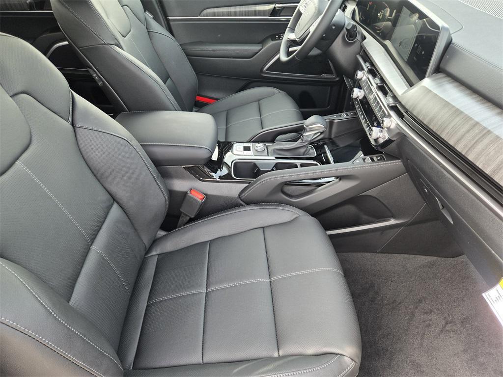 new 2025 Kia Telluride car, priced at $41,135