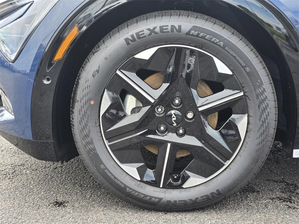 new 2025 Kia EV6 car, priced at $36,874