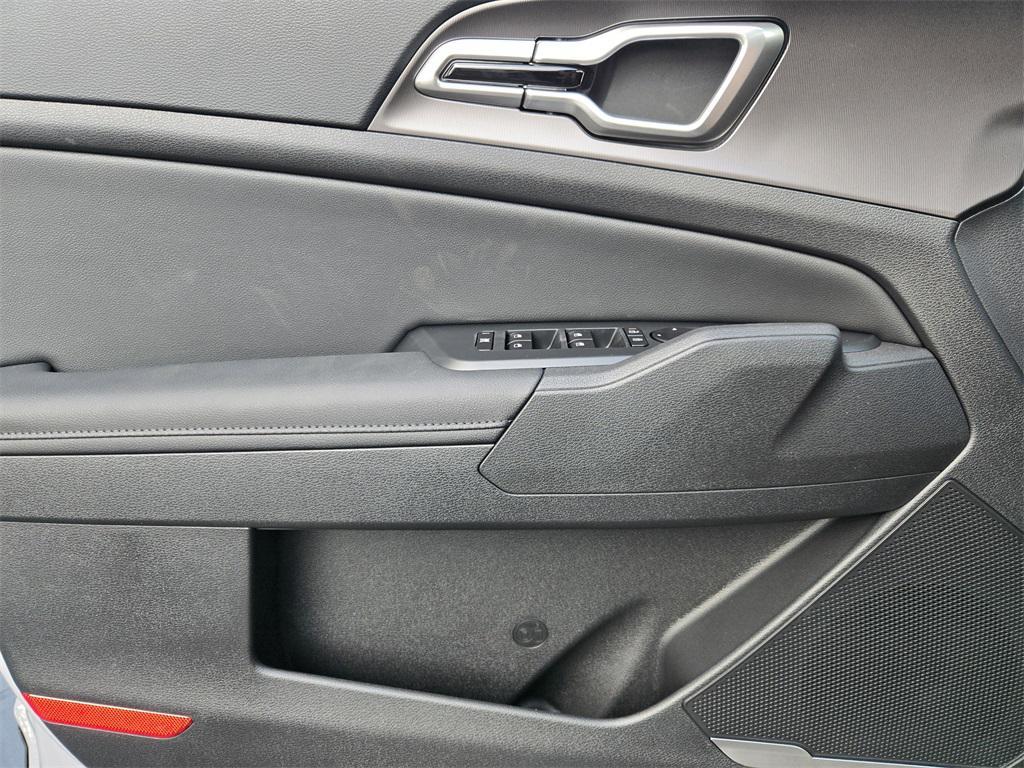 new 2026 Kia Sportage Hybrid car, priced at $34,299