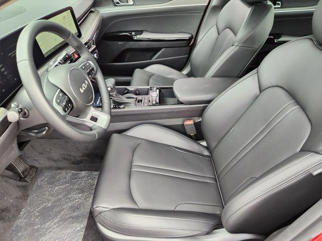new 2025 Kia K5 car, priced at $33,718