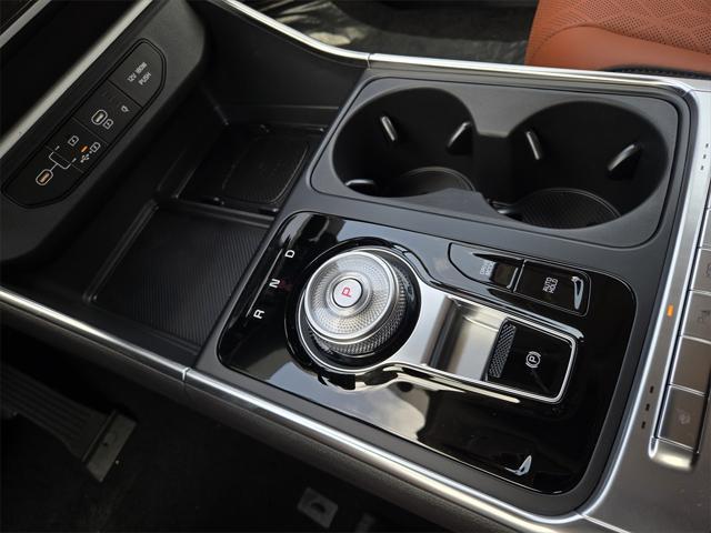 new 2025 Kia Carnival Hybrid car, priced at $41,195