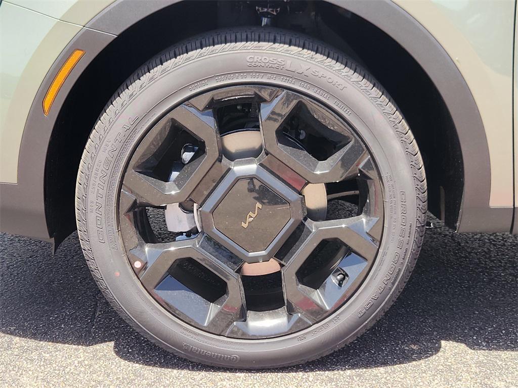 new 2025 Kia Sorento car, priced at $38,685