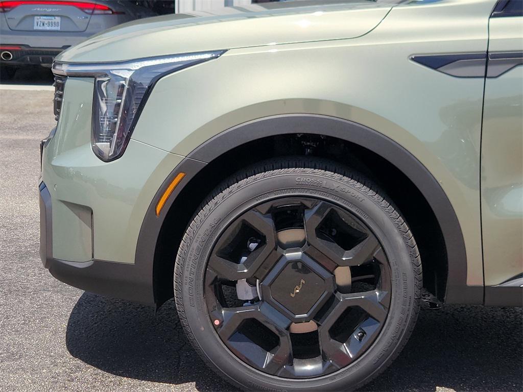 new 2025 Kia Sorento car, priced at $38,685