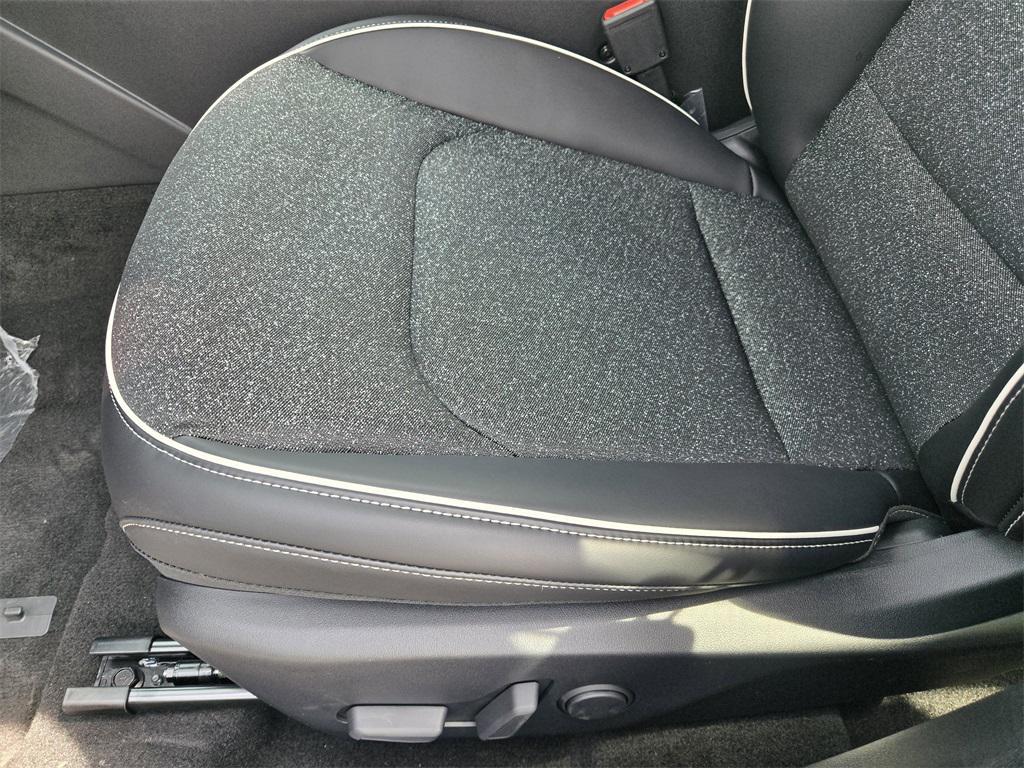 new 2025 Kia K4 car, priced at $23,547