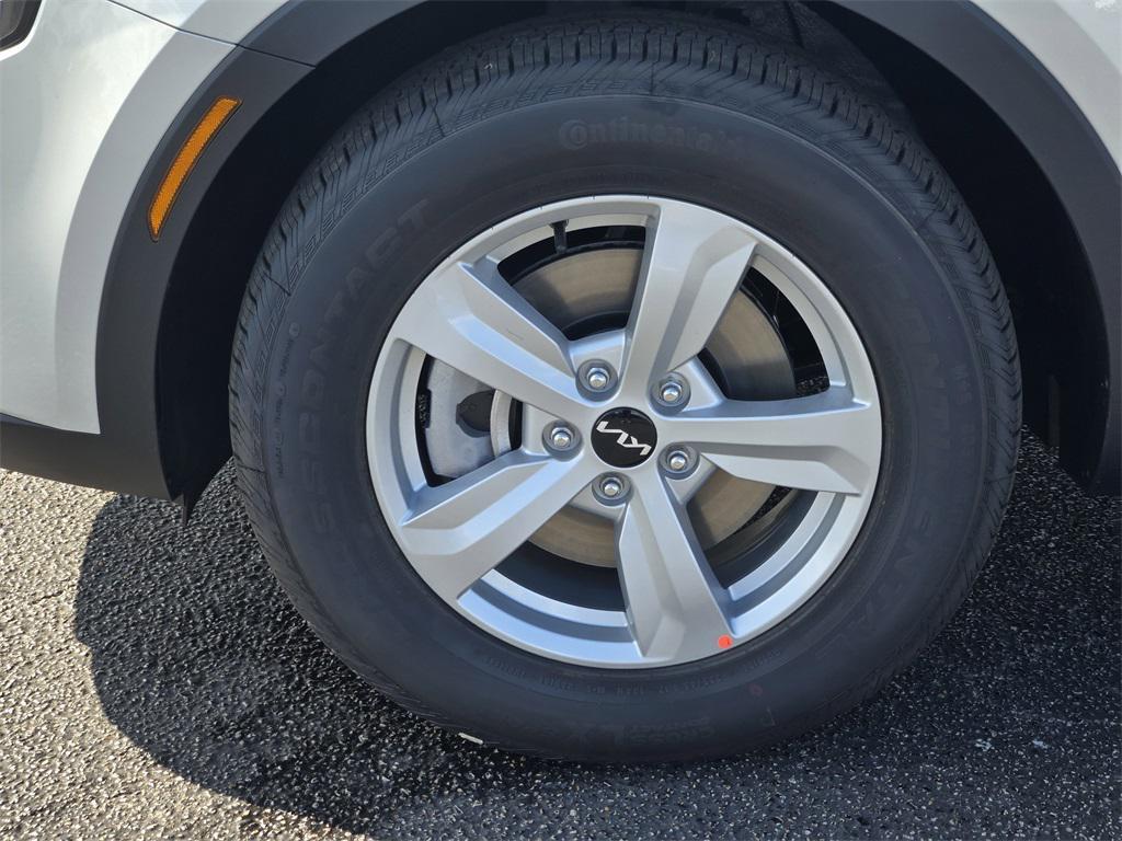 new 2026 Kia Sorento car, priced at $30,962