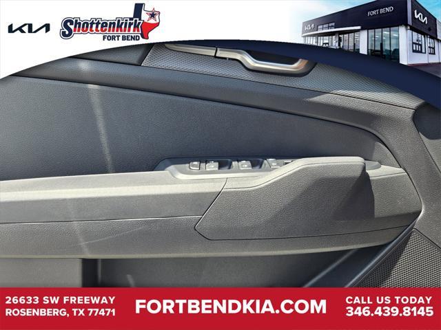 new 2025 Kia Sportage car, priced at $29,355