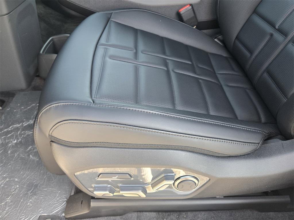 new 2026 Kia EV9 car, priced at $67,763