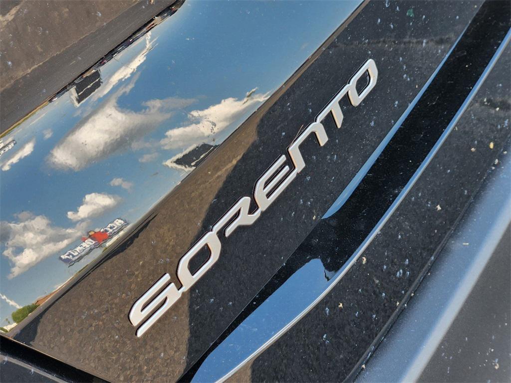 new 2025 Kia Sorento car, priced at $35,163