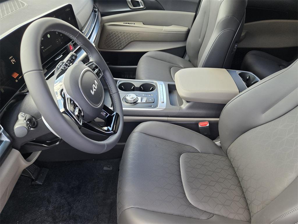 new 2026 Kia Carnival Hybrid car, priced at $42,185