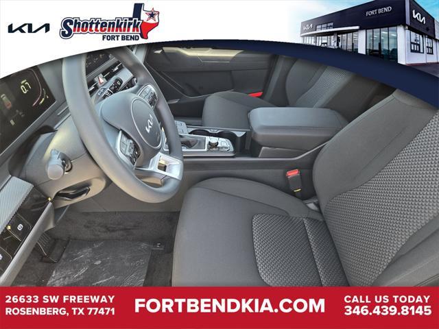 new 2025 Kia Sportage car, priced at $29,355