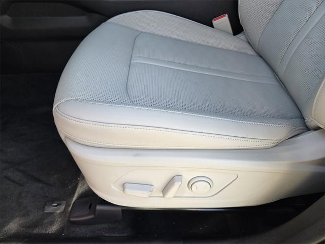 new 2025 Kia Sorento car, priced at $37,235