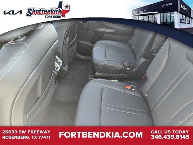 new 2025 Kia Sorento car, priced at $41,830