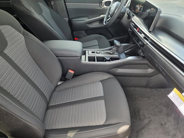 new 2025 Kia Sorento car, priced at $32,625