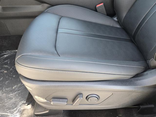new 2025 Kia Sorento car, priced at $41,300