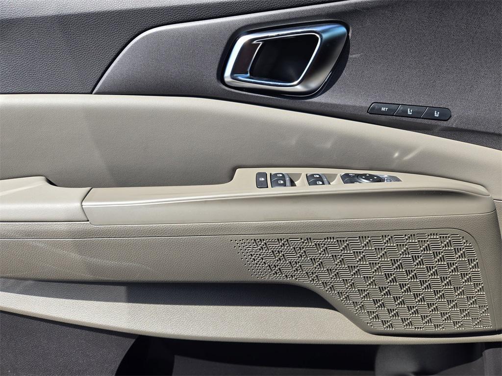 new 2026 Kia Carnival car, priced at $40,370