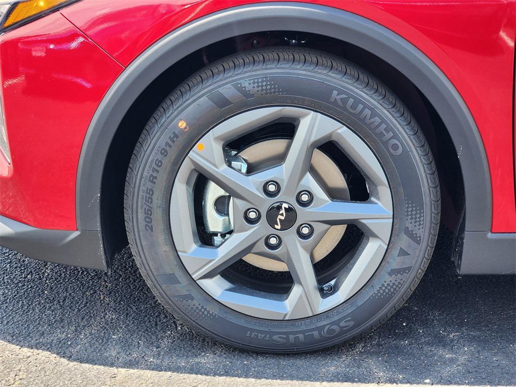 new 2025 Kia K4 car, priced at $22,332