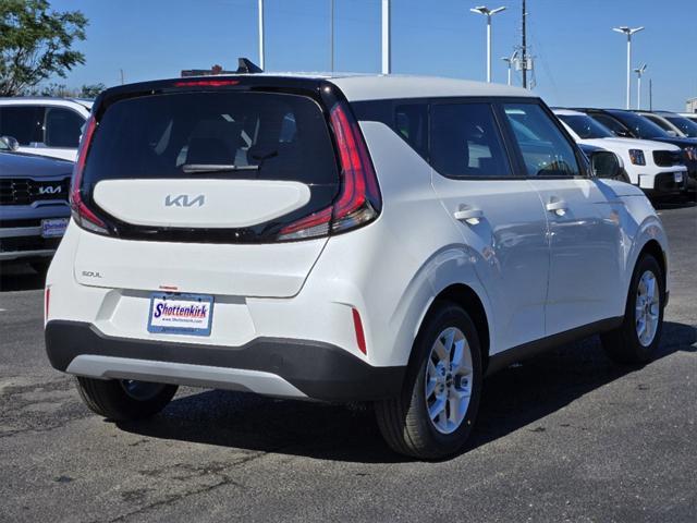 new 2025 Kia Soul car, priced at $22,685