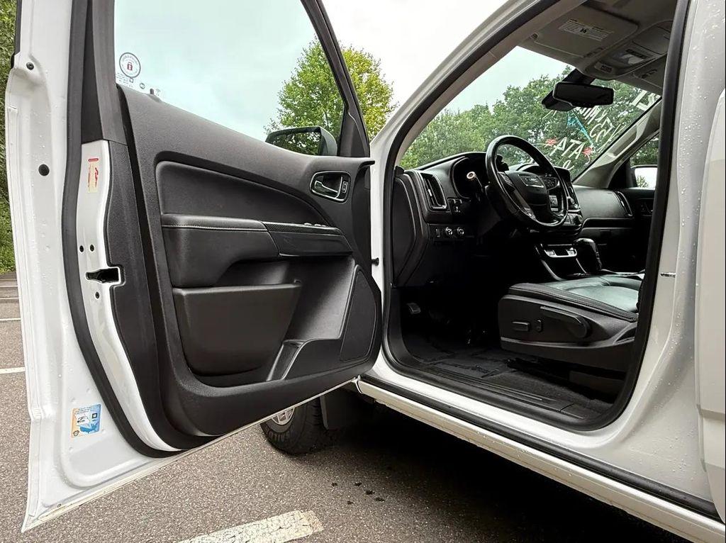 used 2021 GMC Canyon car, priced at $32,900