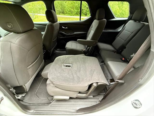 used 2023 Chevrolet Traverse car, priced at $32,900