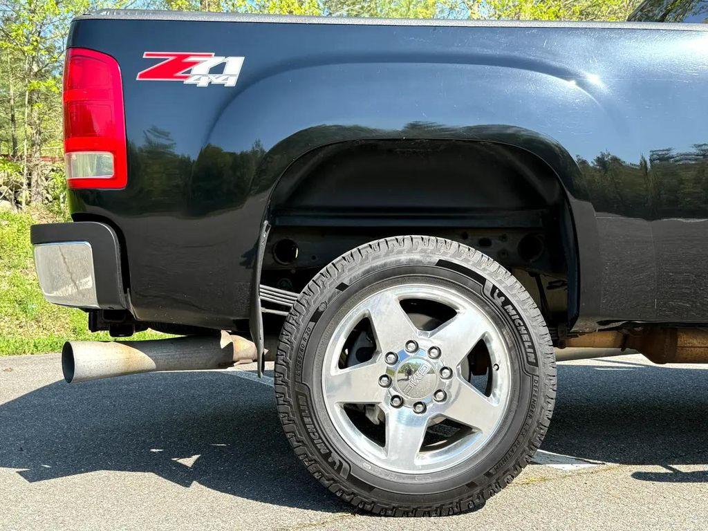 used 2013 GMC Sierra 2500 car, priced at $29,900