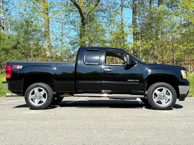 used 2013 GMC Sierra 2500 car, priced at $30,900