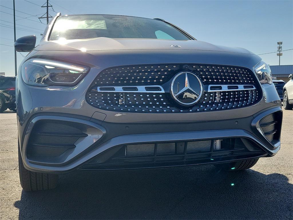 new 2025 Mercedes-Benz GLA 250 car, priced at $54,615